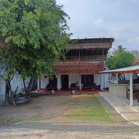 One More Day Hostel Weligama Dış mekan fotoğraf