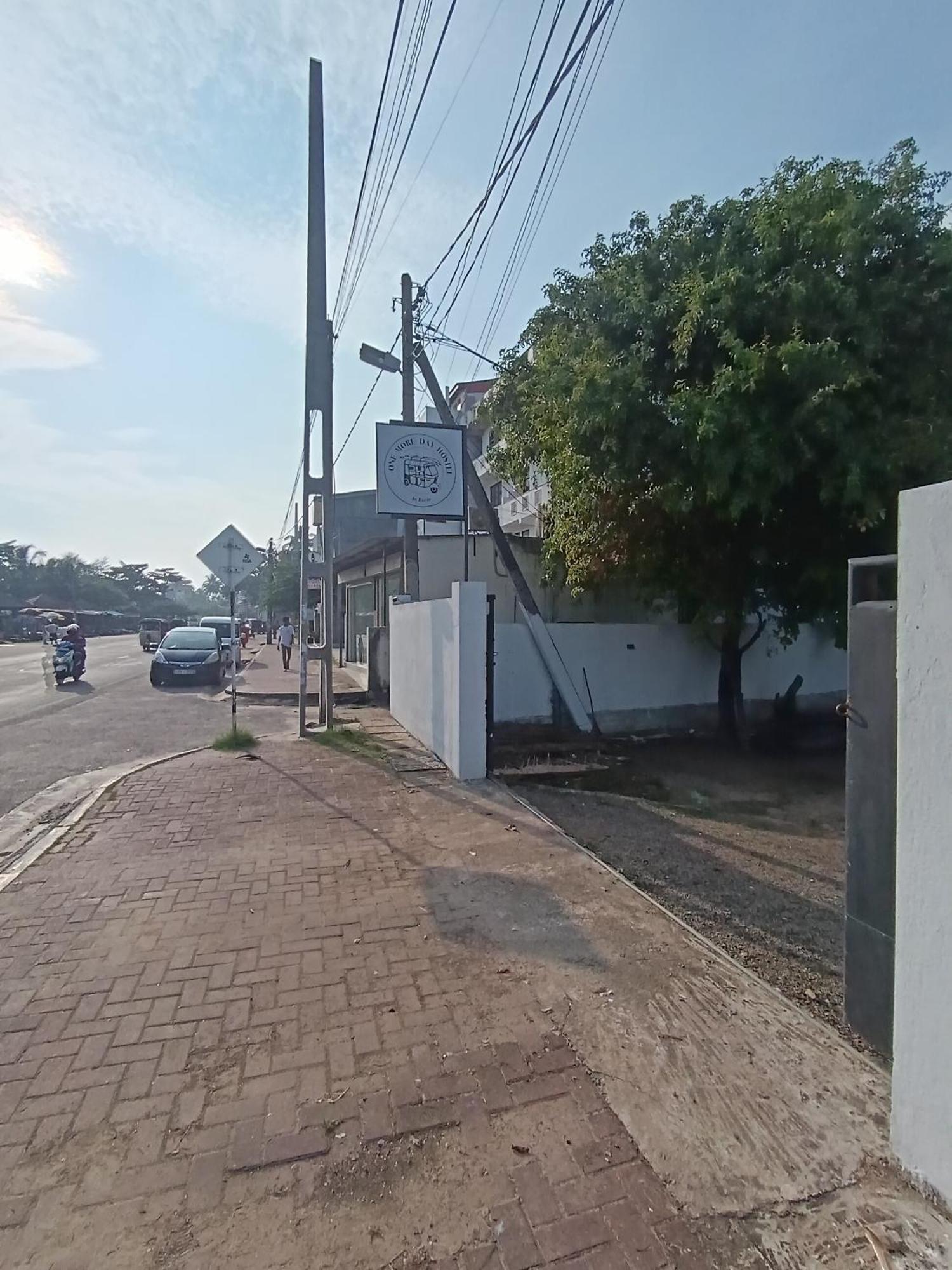 One More Day Hostel Weligama Dış mekan fotoğraf